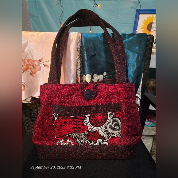 🛍bags are coming soon.. like post to be notified when i go live T/F & pop ups - Picture 4 of 7